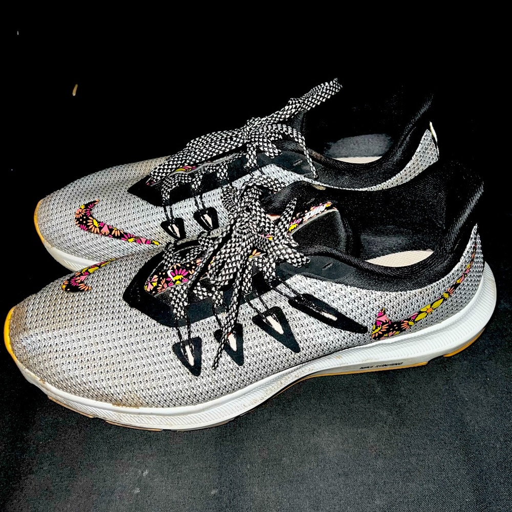 Nike Running Shoes - Women, Size 9